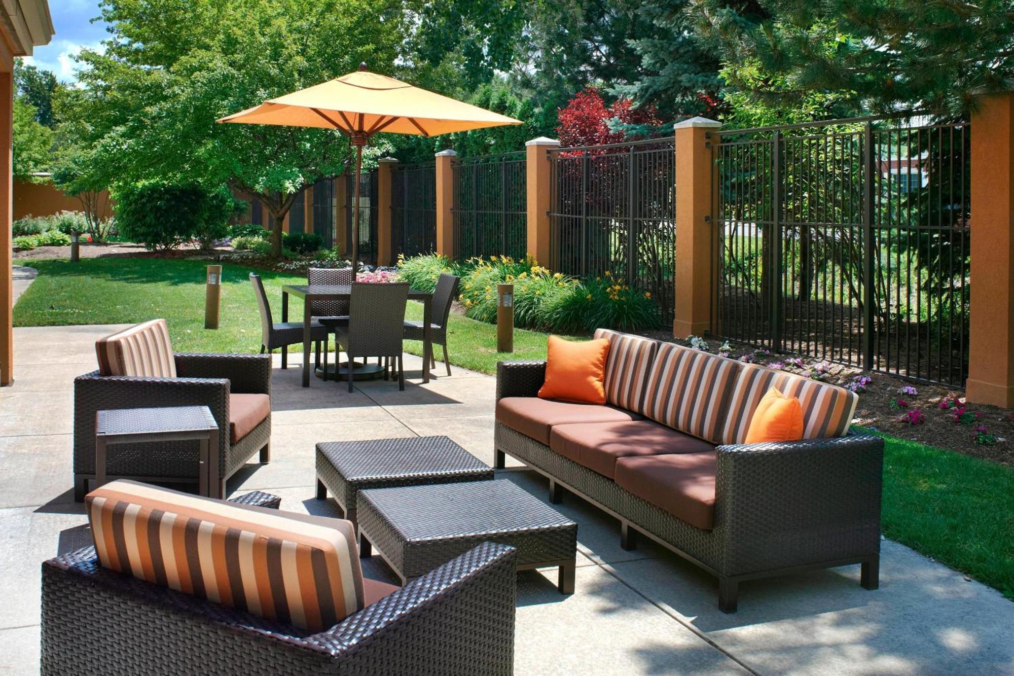 Courtyard Toledo Maumee/Arrowhead Hotel Exterior foto